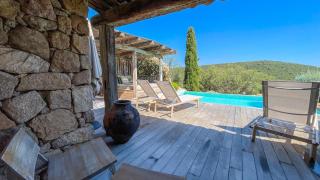 Belle bergerie avec piscine chauffee surplombant la baie de Santa Giulia - Porto Vecchio - 0