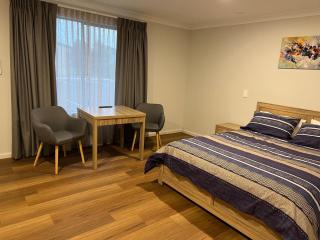 The Morrison Motel - Swan View - 0