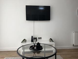 Luxury - Smart TV - Fast Wifi - Near Utilitia Arena & ICC - Birmingham - 6