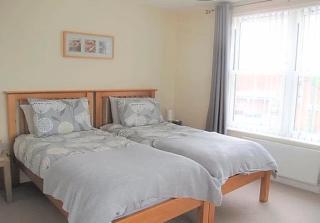 Jubilee House - 4 bedroom central house - bright and spacious, 2 parking spaces - 5