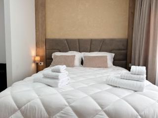 City Center Apartment - Tirana - 3