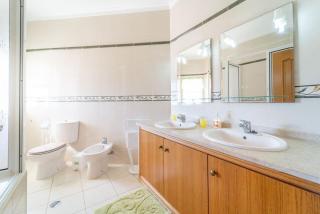 Villa Mina - Large house sleeps 9, walk to beach, golf and shops - 5