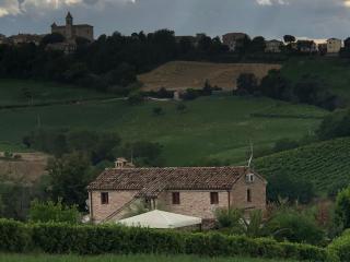 Casa San Pietro, restored farmhouse with pool - Ostra Vetere - 9