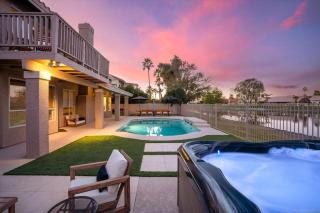 Lakeside Views The Clubhouse at Arrowhead Pool - 3