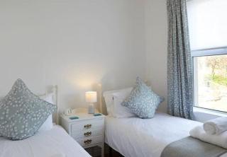 Six Matlock Apartment - Gorgeous apartment, stunning sea views - 1