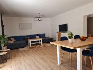 OLD TOWN ROAD - Karlovac - 2