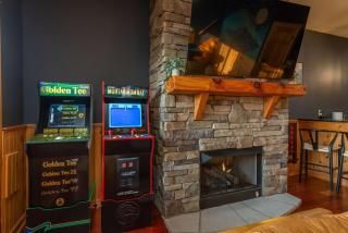 Views For Miles HotTub-PoolTable FirePit Remodeled - Swiss - 7