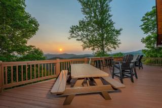 Views For Miles HotTub-PoolTable FirePit Remodeled - Swiss - 2