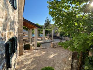 Holiday home Bilini Dvori - house with swimming pool - Garci - 3