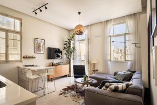 Bauhaus Artistic Haven in the Heart of Tel Aviv with Mamad by Sea N' Rent - Tel Aviv - 0