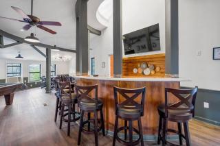 Ole Smoky BnB Theater Sauna Hot Tub Rooftop Views - 1