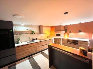 Villa Verandah - 1