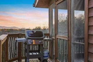 Mountain Views Hot Tub FirePit Close to town - Blue Ridge - 1