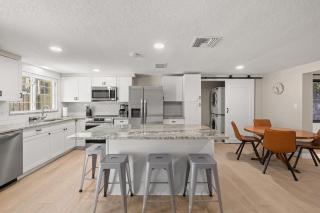 3 miles to Honeymoon Island Firepit & Pool - Palm Harbor - 3