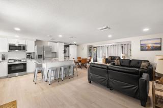 3 miles to Honeymoon Island Firepit & Pool - Palm Harbor - 2
