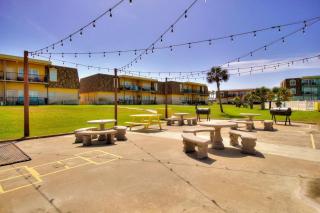 Island Oasis (Island Retreat #1) - Port Aransas - 5