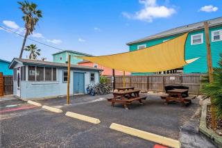 Fish Station Bike Rack BBQ Golf Cart Access - Port Aransas - 2
