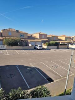Appartement T2 Avec Charme. - Fleury - 2
