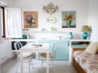 Comfy Flat W/ Pool, Tennis Court & Private Beach! - Porto Conte - 8