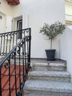 Bright & Spacious Apartment near city center. - Salonicco - 4