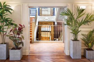 Catalonia Las Cortes - 9