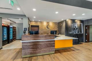 Comfort Suites Cheyenne - 8