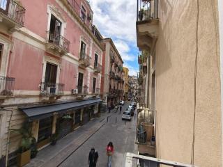 RetroEtnea - Appartamento in centro storico - con camere comunicanti - Catania - 4