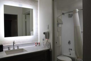 Ramada by Wyndham North Platte - North Platte - 6