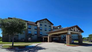 Comfort Inn & Suites - Beeville - 0