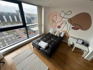 Pass the Keys Cosy 1 bed next to SEC, OVO Hydro, Finnieston - Glasgow - 2
