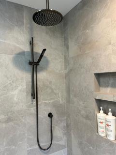 2 Beddie by the Bay - 5