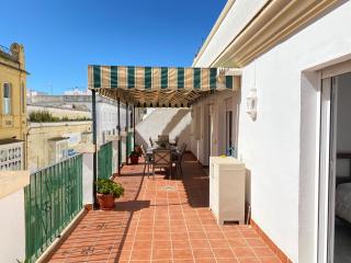 MAGNÍFICO ÁTICO PLENO CENTRO. Terraza 60m. Climatizado, Garaje - Sanlúcar de Barrameda - 8