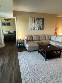 Spacious 2 Bed, 2 Bath Uptown Gem in the Heart of the City-Parking-Wi-Fi-Balcony CGV - Charlotte - 7