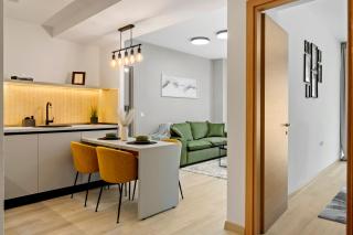Rin Luxury Apartments Pool & Spa - Bucharest - 3