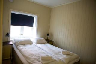 Warm and cozy apartment in centrum of Henningsvær - 8