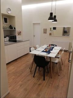 LUXURY NEW-3BDR 3BTH SAUNA!CITY CENTER - Budapest - 6