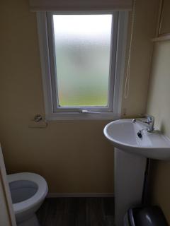 Lovely 6 Berth Caravan At Sunnydale Holiday Park Ref 35375S - 3