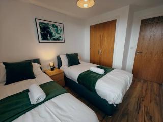 2BR Mountain View City Centre - Belfast - 3