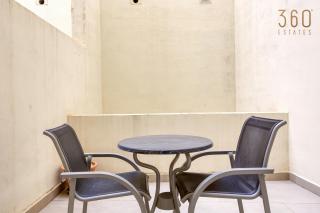 Cosy 1BR home with back terrace in Gzira by 360 Estates - Il-Gżira - 7