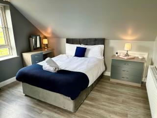 Forest View House & Hot Tub Sleeps 9 - Ballynameen - 3