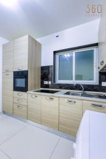 Cosy 1BR home with back terrace in Gzira by 360 Estates - Il-Gżira - 6