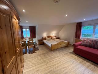 Hotel Zum Löwen - Unteres Wirtshaus - Titisee-Neustadt - 4