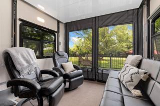 Waterfront Getaway, Dock Your Boat & Play! - Edgewater - 8