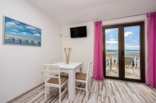 Nur 300 Meter zum Strand mit Meerblick - Dramalj - 3