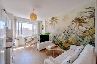 Wisdom Monkeys Apartment - Balcony & AC - Tolone - 4