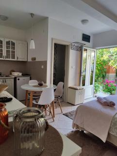 Apartments Gabi-Zdenka 3 i 4 studios - Tivat - 2