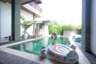 Tropical Beach House Bali - Seminyak - 6