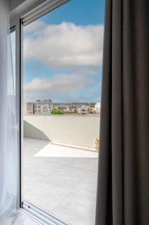 Msida Central Suites - EMMNIC Court - 1