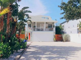 Lala's Beach House, Two! - New Smyrna Beach - 4