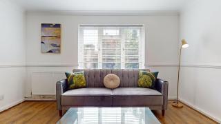 Entire 3 Bed Home in Basildon Sleeps up to 6 - Basildon - 7